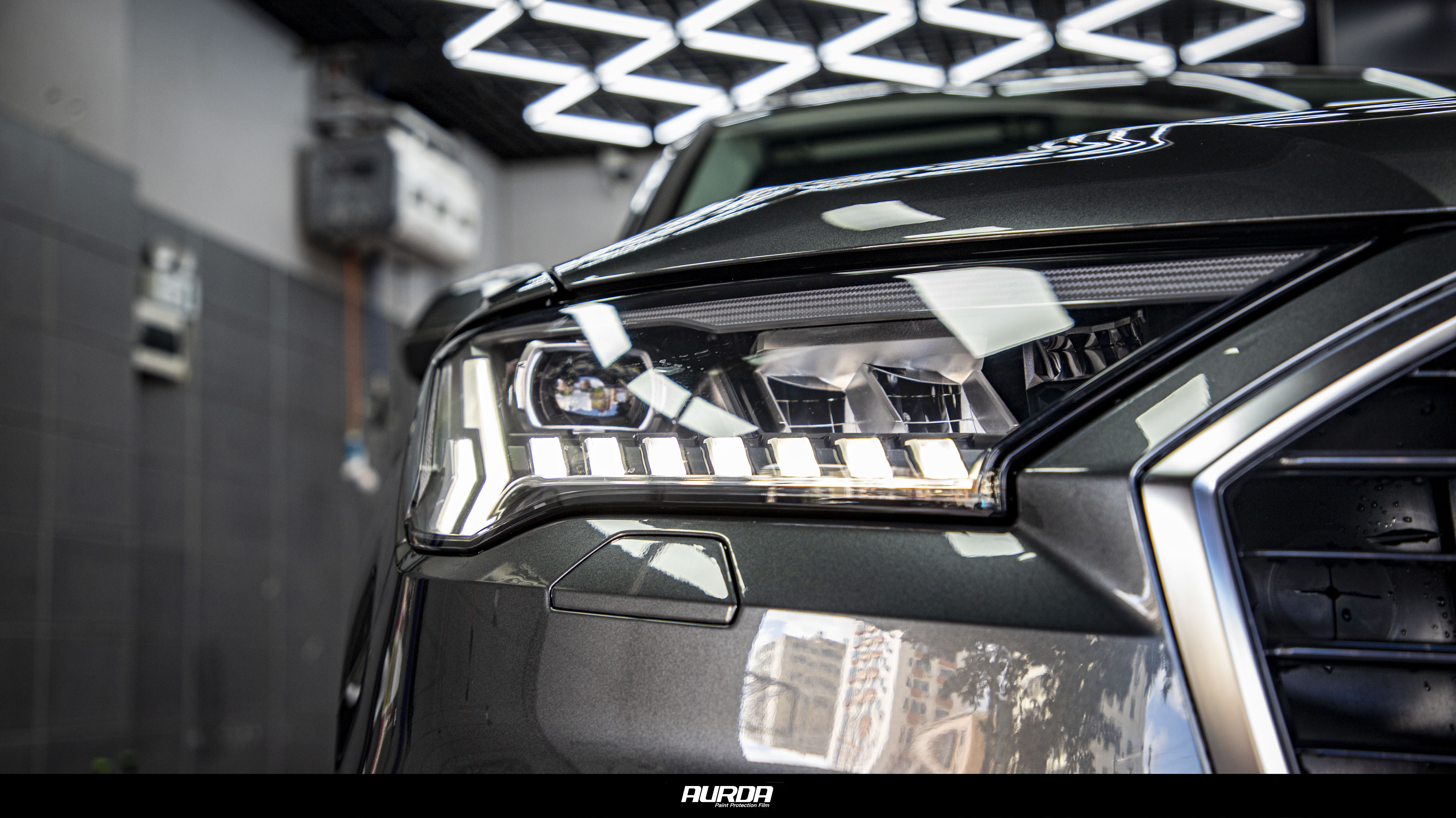 奥迪q7艾锐隐形车衣